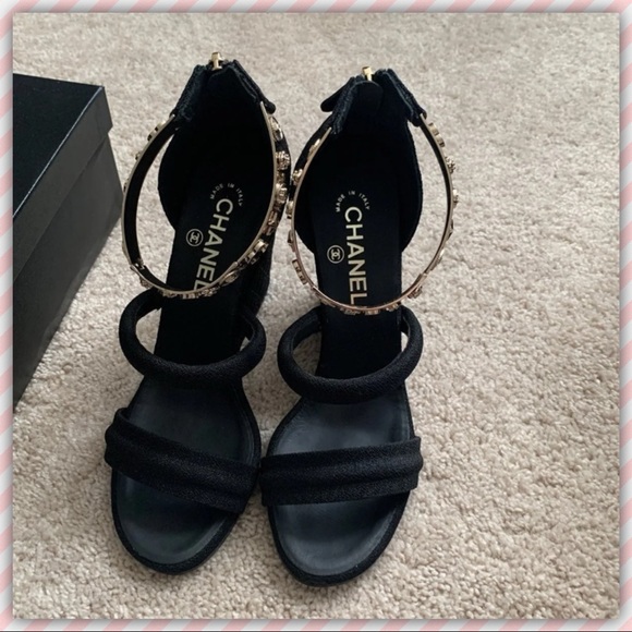 Chanel Wedges with Metal Ankle Strap (size:40) - Picture 4 of 12